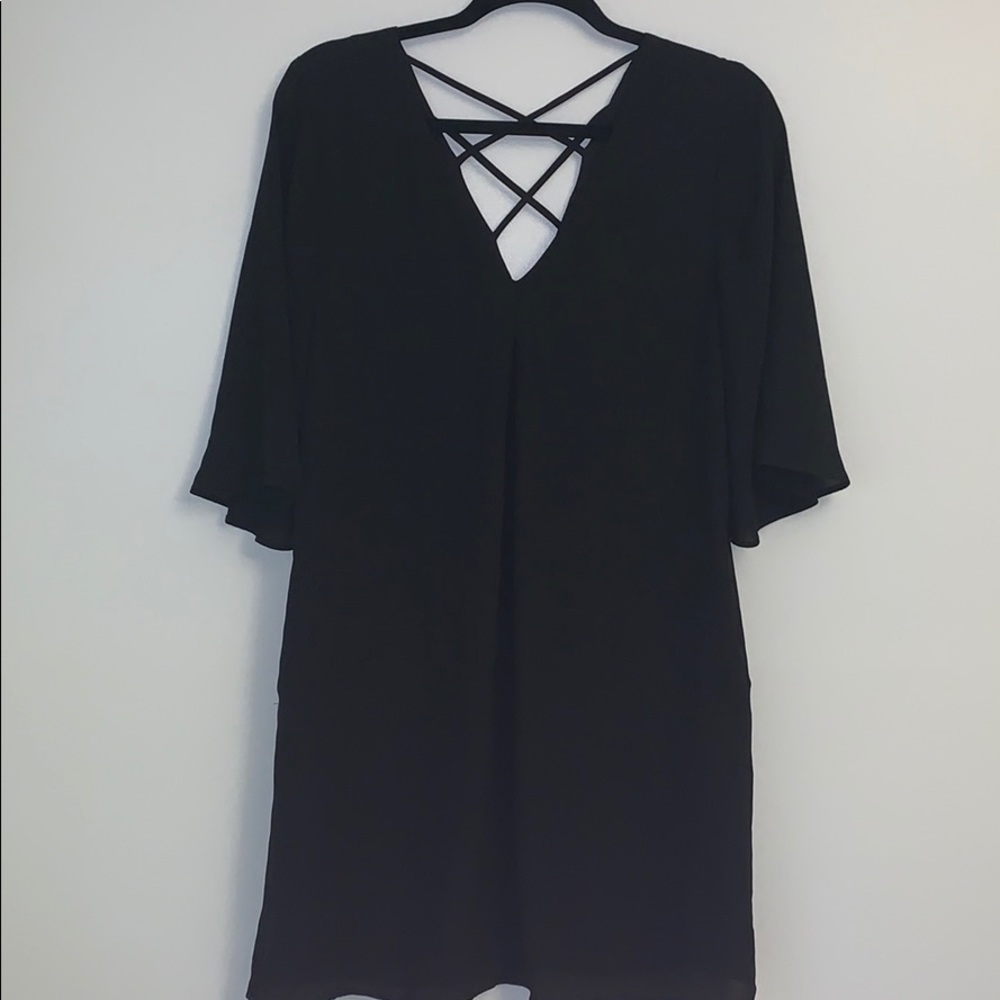Black cross back pocket tunic top